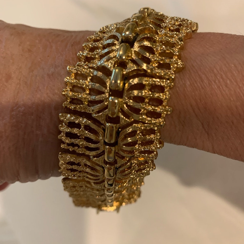 Monet Gold Filigree Bracelet with Intricate Design